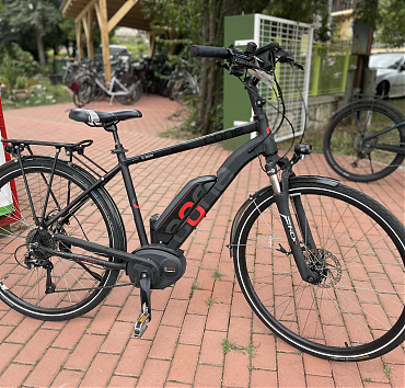 CONE - 28”, 50-es vázméret, Bosch Performance Line motor, 500WH akkumulátor, 10 sebességes Shimano XT váltó, kormányról lockolható első teló, teleszkópos nyeregcső, gyári világítás, hidraulikus tárcsafékek. Ár: 399.000Ft