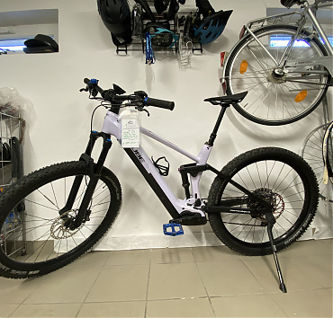 Cube Reaction S140 EMTB - Bosch Performance Line CX motor750Wh integrált akkumulátorSmart system29" kerékméret46cm "L" váz méretCARBON/SZÉNSZÁL vázKiox 300 kijelzőÖsszteleszkóp-fully1x12 sebességes Shimano Deore XT váltásElöl-hátul Shimano Deore XT fékekLockolható FOX Rhythm34 első teleszkópFOX Float Dual Piston System rugós tagKormányról vezérelhető gyári dropper nyeregcsőIpari csapágyas kerékagyakGyári kulcsok, töltőÁr: 1.150.000.-ft