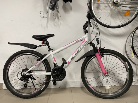 Licorne Lányka kerékpár - 24" kerékméret32cm váz méretAcél vázGyári világításÁr: 59.000.-ft