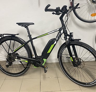 KTM Macina SPORT 10 CX5 trekking e-BIKE - 28" kerékméret46cm "S" váz méretAlu vázBosch Performance Line CX gen 2 motor75Nm500Wh akkumulátorShimano Deore agyakShimano olajos tárcsafékekShimano Deore 1x10 sebességváltásDönthető kormánystucniLockolható első teleszkópTenyértámaszos kormánymarkolatSzőrös gumikGyári kulcsok, töltőHibátlan állapotban eladó!Ár: 420.000.-ft