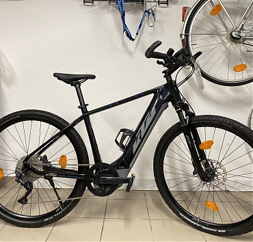 KTM Macina Cross 620 cross-trekking e-BIKE - Kerékméret: 28"Váz méret: "S" 46cmMotor: Bosch Perfromance Line CX 85NmAkkumulátor: Integrált 625WhVáltás: 1x10 sebességes Shimano DeoreFékek: Shimano hidraulikus tárcsaTeleszkóp: SR Suntour NCX-D LO lockolhatóGyári kulcsokkal, töltővel eladó!Ár: 519.000.-Ft