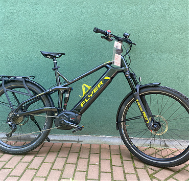 Flyer UPROC EMTB - Összteleszkópos27,5" kerékméret52 cm "XL" váz méret1367 km-t futottBosch Performance Line CX 75Nm gen2 motor500Wh akkumulátorSrSuntour lockolható, levegős első teleszkópRock Shox Deluxe Ultimate hátsó rugós tag1x 11 sebesség Shimano Deore XT váltásDönthető kormánystucniSelle Italia nyeregIpari csapágyas kerékagyakGyárilag kiépített világításMagura mt trail olajos tárcsafékGyári kulcsok, gyári töltőÁr: 599.000.-ft