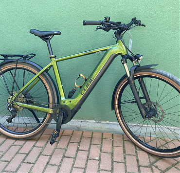 Cube Pro EMTB - 28" kerékméret"M" váz méretSmart systemIntuvia 100 kijelzőBosch Performance Line CX 85Nm motorIntegrált 750Wh akkumulátor1x10 sebességes Shimano Deore váltásShimano hidraulikus tárcsafékGyári kulcs, gyári töltőGyárilag kiépített világításÁr: 619.000.-ft